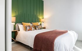 Hernando Colon Suite Apartments